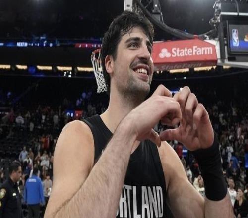 洛杉磯秒變阿夫迪亞主場！開拓者擒快船，他狂轟28分直呼過癮