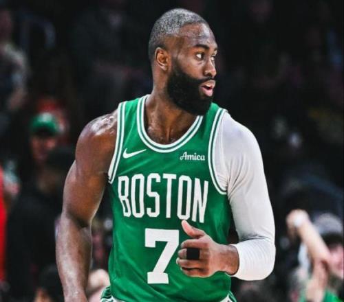 慘?。“⒌掳图s29+10全隊(duì)最低，塔圖姆25+18布朗43+7，綠凱創(chuàng)紀(jì)錄