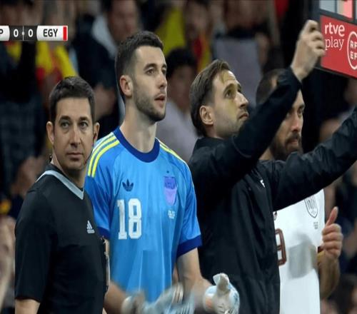 巴薩門將霍安加西亞完成國家隊首秀，有人歡呼有人辱罵