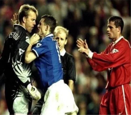 不服氣博格坎普，不兼容亨利，卻間接成就魯尼，禁區(qū)之狐太過自我