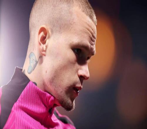 TA：穆德里克在英格蘭第7級別球隊的球場單訓(xùn)，主要練射門