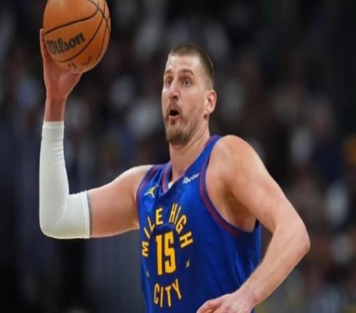 當(dāng)世神獸，約基奇再次斬賽季場(chǎng)均三雙，歷史首位達(dá)此成就中鋒