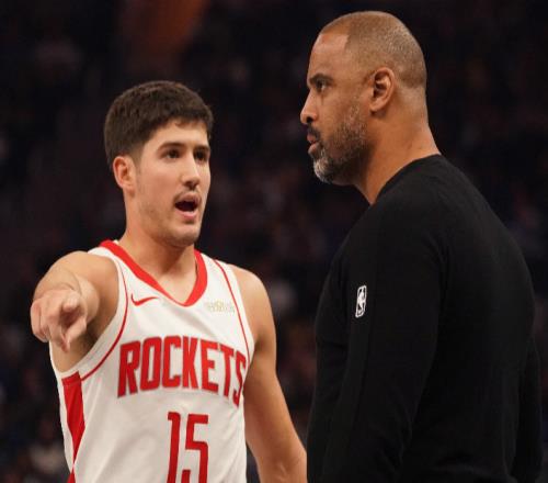 9胜3负！13胜4负！火箭探花制造惊喜，乌度卡学聪明了