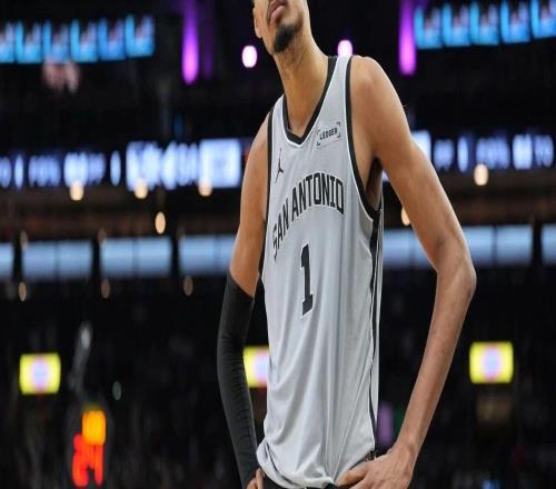 連續(xù)兩場40+兩雙！0犯規(guī)0失誤！這怪物殺瘋了！