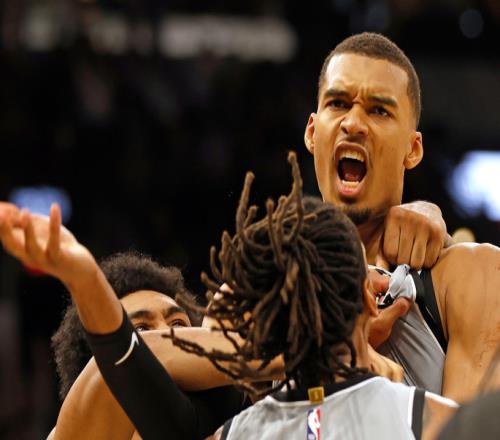 至少40場(chǎng)40分10籃板有多難近44年來(lái)僅3人做到，奧尼爾第三