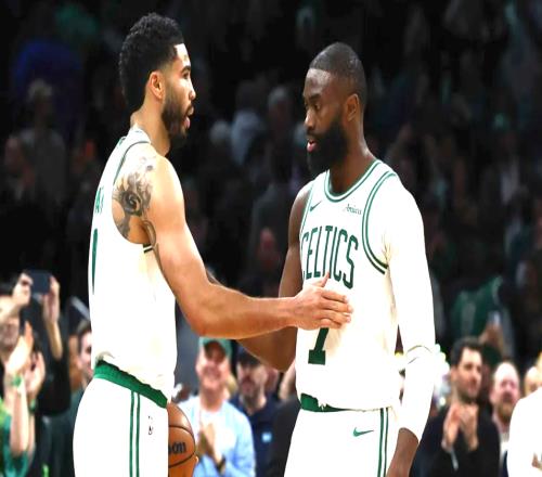 塔圖姆25+18+11！布朗轟43分，綠軍橫掃熱火，創(chuàng)隊(duì)史近56年紀(jì)錄