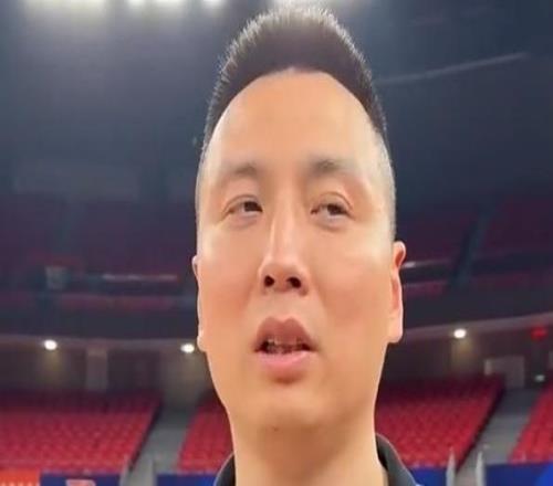 盧偉回應(yīng)與洛夫頓口角沖突：在場沒有按教練布置打換下來情緒激動