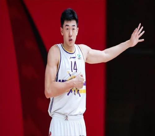 王少杰也要離開廣東租借本賽季結(jié)束后到期，大概率回歸北控