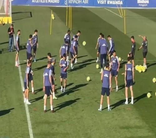 在康復團隊指導下，奧布拉克和普維爾進行了有球訓練