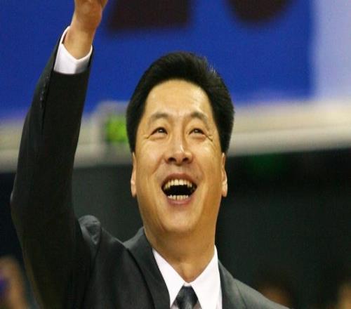 何時復出執(zhí)教李春江正面回應李楠即將走向前臺春哥卻難替杜鋒