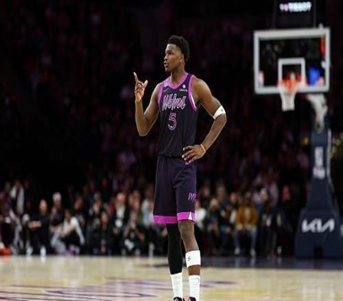 官方：愛德華茲缺席今日比賽無緣本賽季各類獎項(xiàng)評選資格