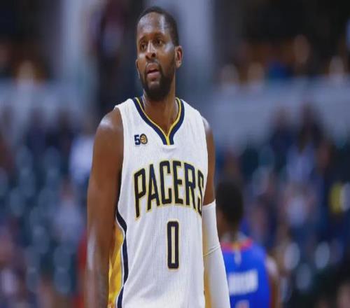 被NBA選中20年后，他重新回到籃球場(chǎng)