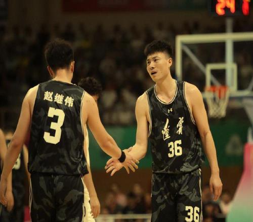 隊(duì)長(zhǎng)6+4+13盡力了付豪20+8,莫蘭德10+6,約翰遜18+16,遼籃輸浙江