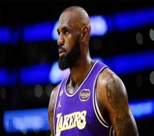 老詹高爾夫首秀狂噴灰熊：2003年若被他們選中我寧愿拒報到！