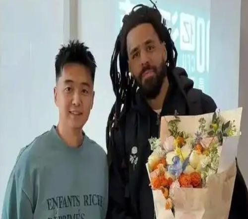 南京同曦签约美国歌手征战CBA联赛，看似一招臭棋，实则一招妙棋