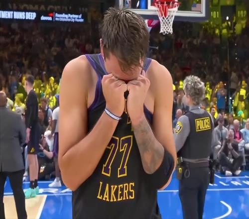 東契奇?zhèn)楦?，若報銷剛好無法評獎，名嘴：1個動作損失5000萬