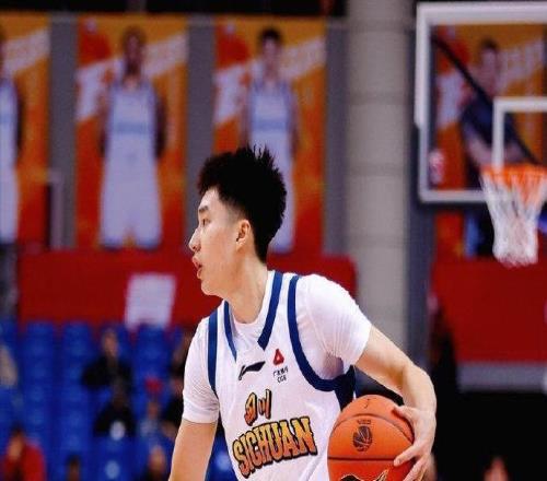 新秀賽季都沒打完！曝20歲小將申請交易，要離開老東家