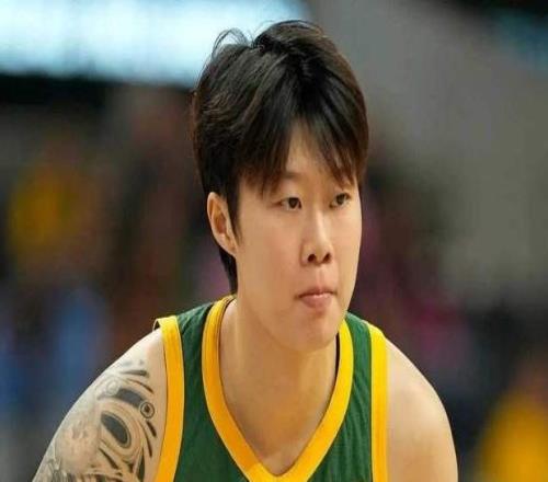 22歲留洋潛力新星，正式官宣，重磅決定，有望被宮魯鳴召入國家隊