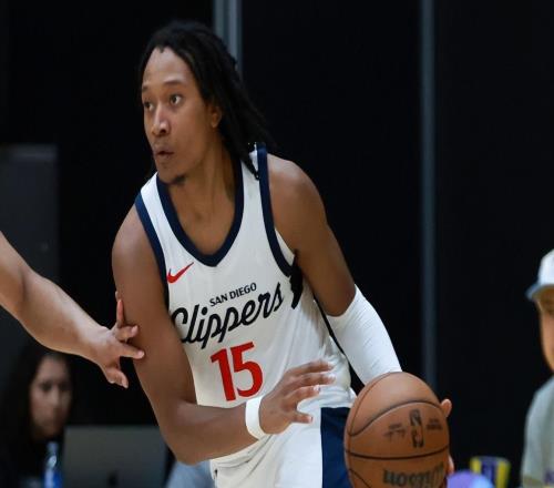 雖然惜敗湖人二隊，但快船雙向合同后場新星的表現(xiàn)依然非常穩(wěn)定