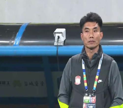 20！成都蓉城閃電進球，中超“姆巴佩”4場4球，鄭智臉色不好看