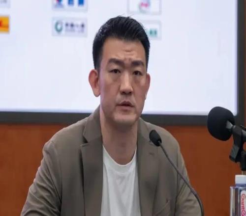 廣廈94109深圳采訪！王博極度不滿防守，鄭永剛強調球隊狀態好！