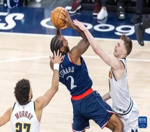 西部季后賽"恩怨局"大亂斗每一組都自帶劇本，火藥味已經(jīng)拉滿