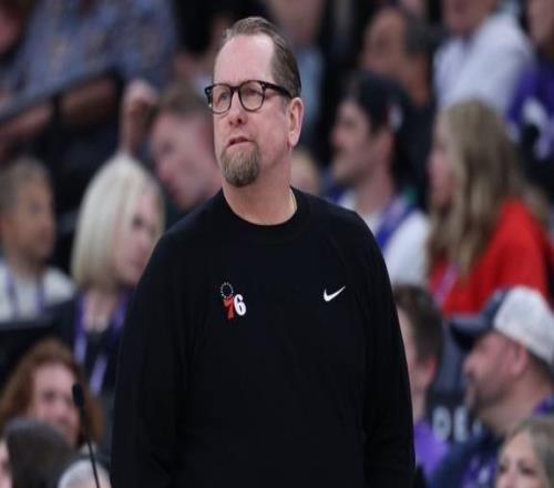 五虎上雙擒群狼！76人進(jìn)攻突然開竅，主帥納斯道出贏球玄機(jī)