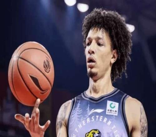 爛隊找了個好外援！首秀29分3板10助攻，球迷：希望他能拿到工資