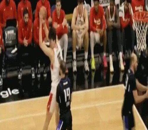 逆轉(zhuǎn)失??！楊瀚森20+7，就這樣結(jié)束了