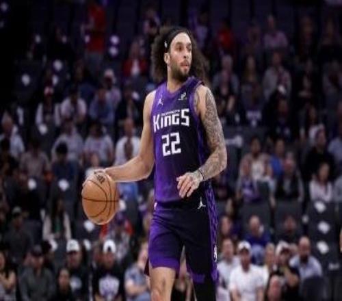 國王17分逆轉送鵜鶘7連敗7號秀28+8+6生涯新高二輪秀28+9