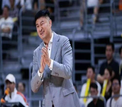 廣東宏遠(yuǎn)VS浙江廣廈！杜鋒沖擊3連勝，限制胡金秋，央視直播