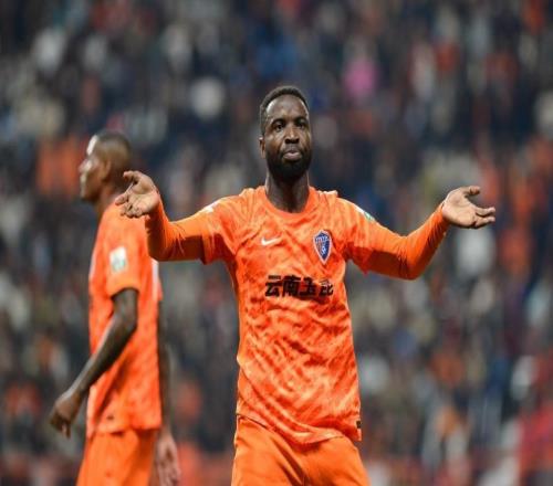 一戰(zhàn)3球被吹！奧斯卡復(fù)刻上帝之手失敗，蒯紀(jì)聞無緣中超處子球