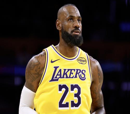 30投19中！抱歉詹姆斯：你從歷史第二變成了歷史第三