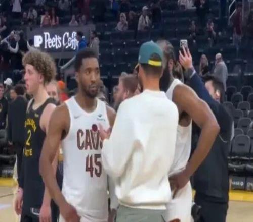 庫里哈登米切爾密謀大事，波姐偷聽！