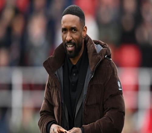 熱刺舊將迪福執(zhí)教沃金首秀，紅軍舊將彭南特的侄子打進絕平球