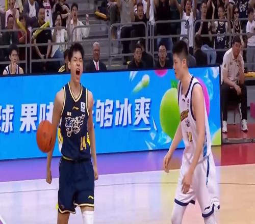 賽季最具含金量大勝！20分掀翻廣廈，奎因一戰(zhàn)封神，廣東殺回前三