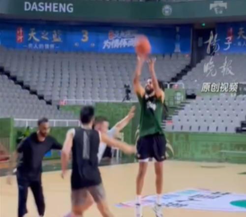 拒絕“盲目整活”！獨家專訪同曦總經(jīng)理王震：我們?yōu)槭裁春灱sJ.Cole