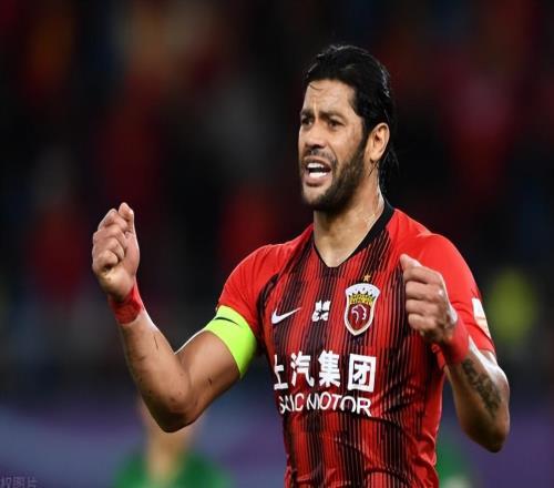 喜訊！劉若釩和王振澳終于復(fù)出參加上港合練，本輪就有望賽季首秀