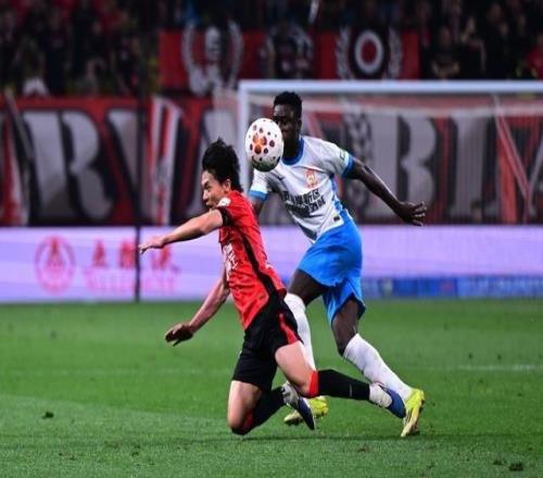 愛看成都丨蓉城火力全開主場(chǎng)大勝領(lǐng)跑中超