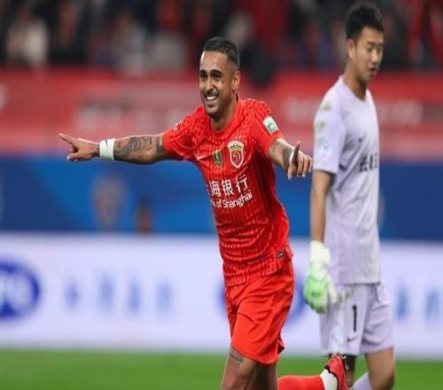 【中超】萊昂納多破門王燊超補(bǔ)時(shí)絕殺海港2比1玉昆