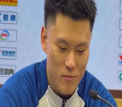 勝天津發(fā)布會！盧偉警惕領(lǐng)先后松懈+球隊健康，李弘權(quán)談寶寶話題