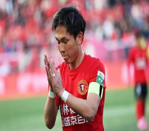 遼寧鐵人主場(chǎng)2比1擊敗北京國(guó)安斬獲兩連勝升至積分榜第三