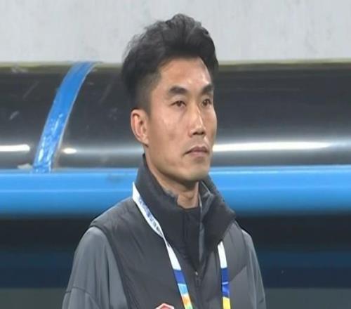 鄭智：隊(duì)員是我安排的，戰(zhàn)術(shù)是我布置的，我對(duì)失利負(fù)全部責(zé)任