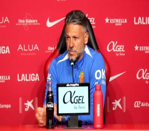 此前批評(píng)記者泄露首發(fā)，馬略卡主帥德米凱利斯與其和解并致歉