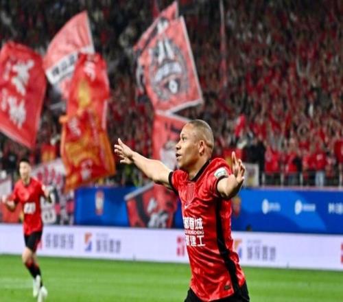 蓉城10分領(lǐng)跑！3隊積分“轉(zhuǎn)正”，5隊尚未清零，津門虎9墊底