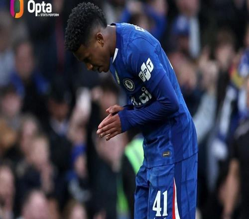 自2020年的薩卡以來，埃斯特旺是足總杯傳射最年輕的英超球員