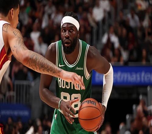 攻防兩端都完爆了雄鹿內(nèi)線！凱爾特人先發(fā)中鋒的狀態(tài)相當(dāng)出色