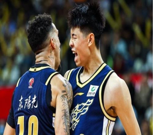 CBA歷史唯一！廣東連續(xù)31年全部晉級季后賽將沖隊史第12冠