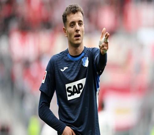 阿斯拉尼談巴薩興趣：我只專注場上發(fā)揮，未來等賽季結(jié)束再看