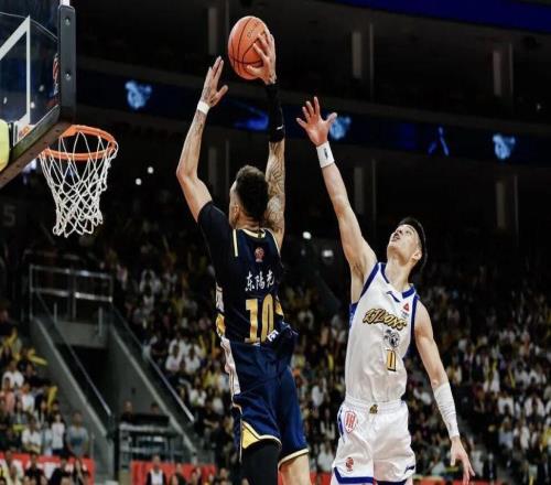 10080！廣東隊戰(zhàn)勝廣廈男籃，豪取三連勝！